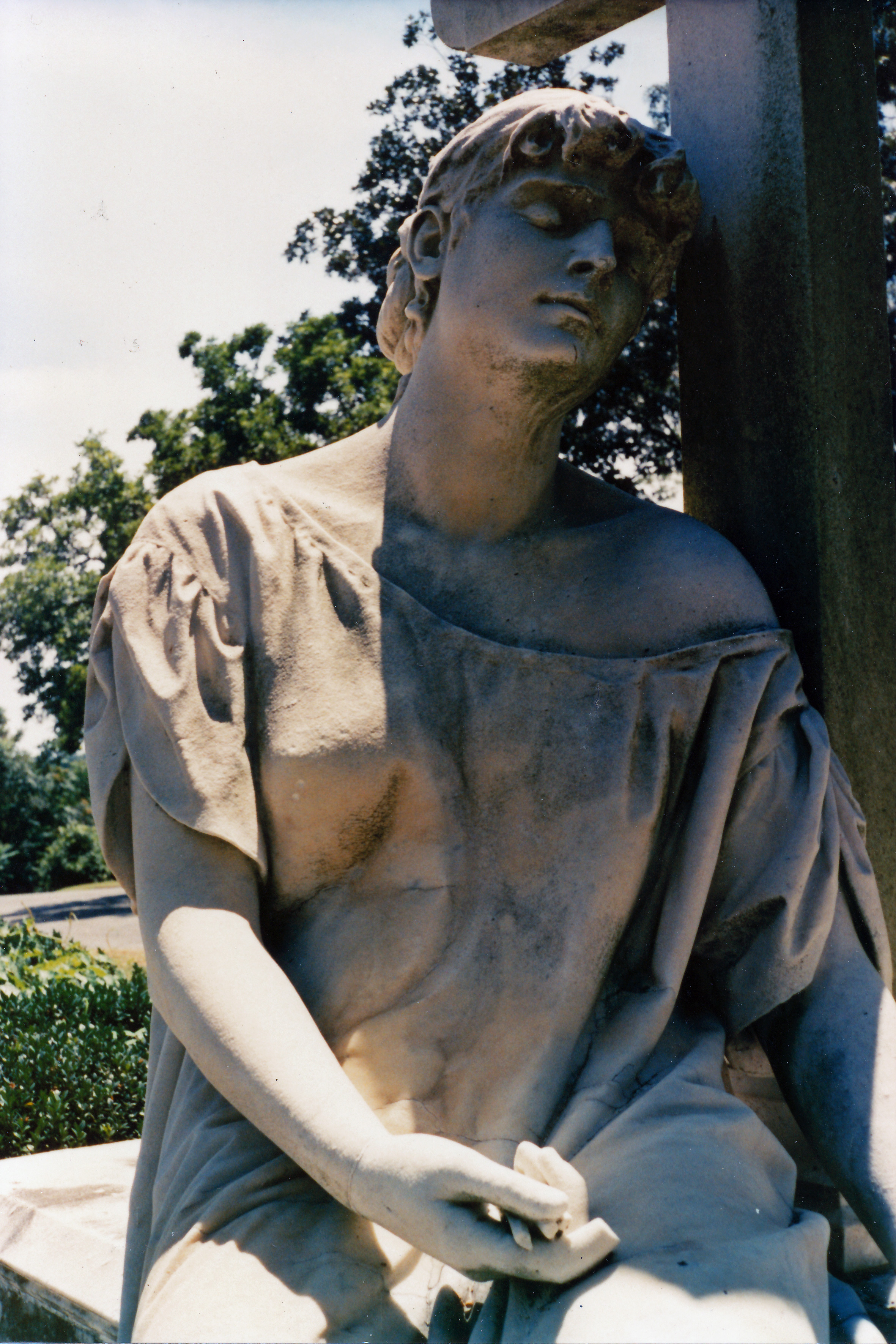 http://jrandomimage.com/images/hollywood-cemetery-statue.jpg